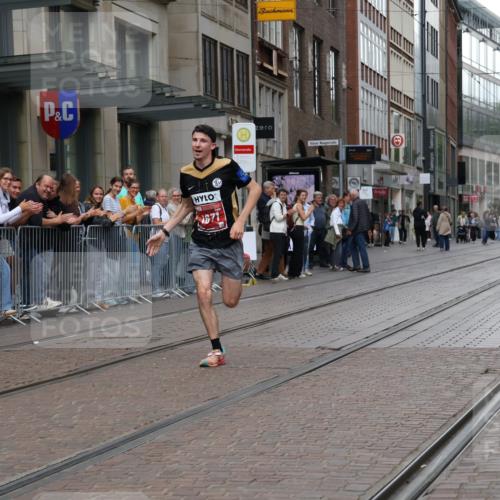 13.09.2026 - 21. swb-Marathon Bremen Strokosch-Dieckow http://msf.ph/oto/10374459 13.09.2026 12:26:07 Ziel 1671 meine-sportfotos.de