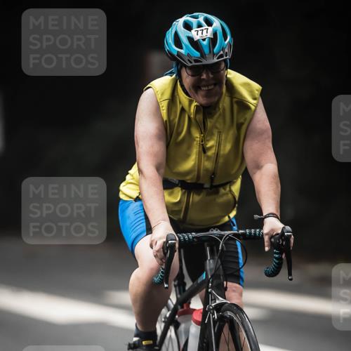 13.09.2026 - Stadtparktriathlon H.Heesch http://msf.ph/oto/10374461 13.09.2026 10:25:26 Radfahren 241, 317, 370, 777 meine-sportfotos.de