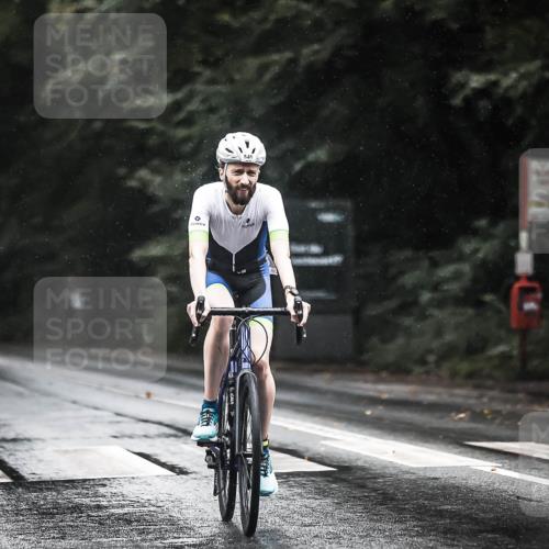 13.09.2026 - Stadtparktriathlon H.Heesch http://msf.ph/oto/10374463 13.09.2026 12:11:44 Radfahren 849, 972, 1056 meine-sportfotos.de