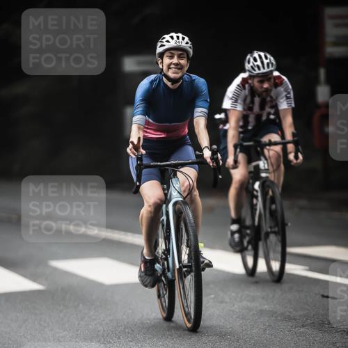 13.09.2026 - Stadtparktriathlon H.Heesch http://msf.ph/oto/10374472 13.09.2026 10:25:28 Radfahren 241, 317, 370, 777 meine-sportfotos.de
