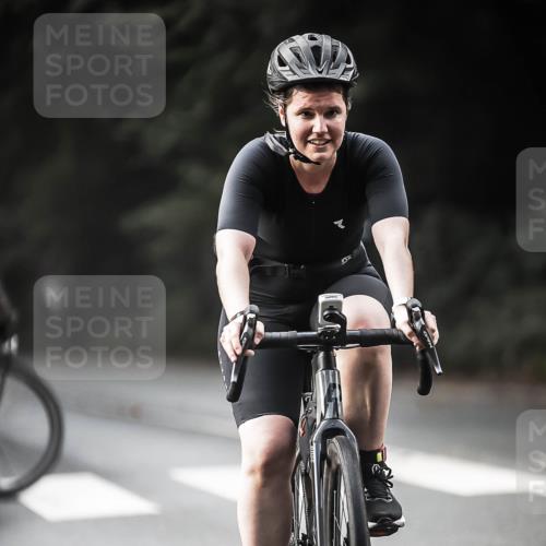 13.09.2026 - Stadtparktriathlon H.Heesch http://msf.ph/oto/10374481 13.09.2026 10:54:38 Radfahren 406, 414, 464 meine-sportfotos.de