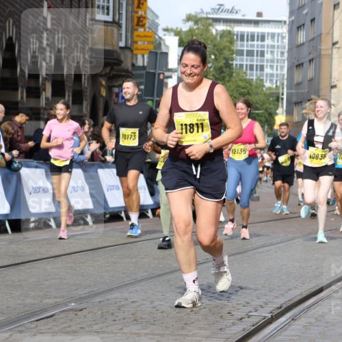 13.09.2026 - 21. swb-Marathon Bremen Strokosch-Dieckow http://msf.ph/oto/10374483 13.09.2026 11:02:19 Ziel 10257, 10409, 10444, 10473, 10500, 10617, 10803, 10817, 10924, 11115, 11268, 11369, 11412, 11413, 11436, 11859, 12016, 12095, 12145, 12360, 12379, 12412, 12466, 12506, 10153, 10154, 10273, 10274, 10278, 10338, 10738, 10885, 11137, 11505, 11508, 11526, 11554, 11890, 11945, 12169, 12252, 12489 meine-sportfotos.de