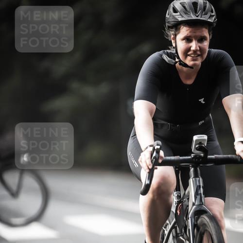 13.09.2026 - Stadtparktriathlon H.Heesch http://msf.ph/oto/10374492 13.09.2026 10:54:38 Radfahren 406, 414, 464 meine-sportfotos.de