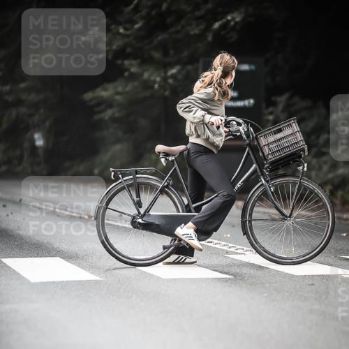 13.09.2026 - Stadtparktriathlon H.Heesch http://msf.ph/oto/10374512 13.09.2026 10:54:41 Radfahren 406, 414, 464 meine-sportfotos.de