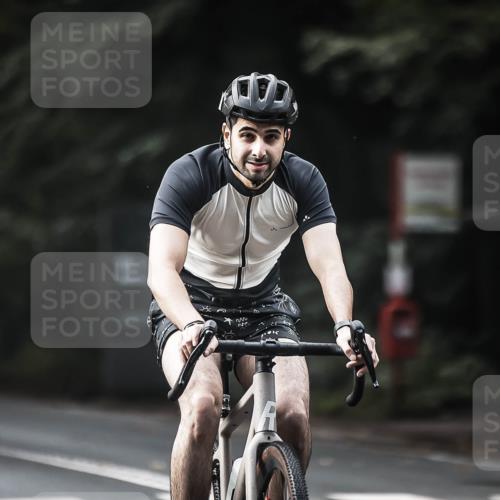 13.09.2026 - Stadtparktriathlon H.Heesch http://msf.ph/oto/10374535 13.09.2026 10:54:51 Radfahren 420, 467 meine-sportfotos.de