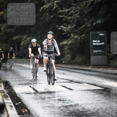 13.09.2026 - Stadtparktriathlon H.Heesch http://msf.ph/oto/10374543 13.09.2026 12:11:56 Radfahren 865, 873, 950, 972, 1056 meine-sportfotos.de
