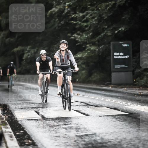 13.09.2026 - Stadtparktriathlon H.Heesch http://msf.ph/oto/10374546 13.09.2026 12:11:56 Radfahren 865, 873, 950, 972, 1056 meine-sportfotos.de
