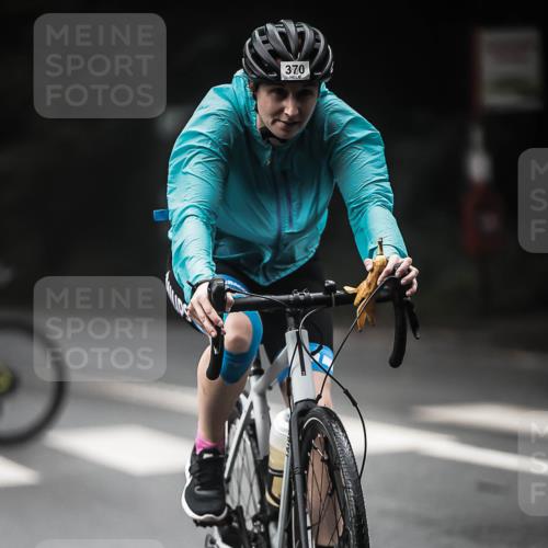 13.09.2026 - Stadtparktriathlon H.Heesch http://msf.ph/oto/10374550 13.09.2026 10:25:31 Radfahren 241, 317, 370, 777 meine-sportfotos.de