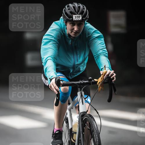 13.09.2026 - Stadtparktriathlon H.Heesch http://msf.ph/oto/10374553 13.09.2026 10:25:32 Radfahren 241, 317, 370, 777 meine-sportfotos.de