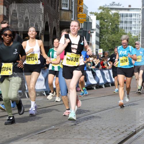 13.09.2026 - 21. swb-Marathon Bremen Strokosch-Dieckow http://msf.ph/oto/10374560 13.09.2026 11:02:21 Ziel 10257, 10409, 10444, 10473, 10500, 10617, 10636, 10803, 10817, 10924, 11115, 11268, 11369, 11436, 11811, 11859, 12016, 12095, 12145, 12360, 12412, 12437, 12466, 12506, 10273, 10278, 11137, 11508, 11526, 11554, 11662, 11890, 11945, 12169, 12252, 12489 meine-sportfotos.de
