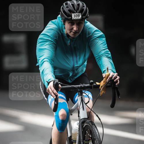 13.09.2026 - Stadtparktriathlon H.Heesch http://msf.ph/oto/10374562 13.09.2026 10:25:32 Radfahren 241, 317, 370, 777 meine-sportfotos.de