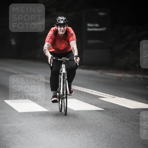 13.09.2026 - Stadtparktriathlon H.Heesch http://msf.ph/oto/10374572 13.09.2026 10:25:38 Radfahren 281, 395 meine-sportfotos.de