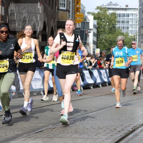 13.09.2026 - 21. swb-Marathon Bremen Strokosch-Dieckow http://msf.ph/oto/10374576 13.09.2026 11:02:21 Ziel 10257, 10409, 10444, 10473, 10500, 10617, 10636, 10803, 10817, 10924, 11115, 11268, 11369, 11436, 11811, 11859, 12016, 12095, 12145, 12360, 12412, 12437, 12466, 12506, 10273, 10278, 11137, 11508, 11526, 11554, 11662, 11890, 11945, 12169, 12252, 12489 meine-sportfotos.de