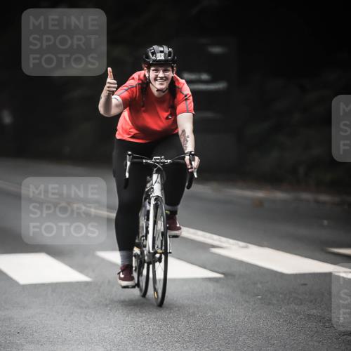 13.09.2026 - Stadtparktriathlon H.Heesch http://msf.ph/oto/10374584 13.09.2026 10:25:38 Radfahren 281, 395 meine-sportfotos.de