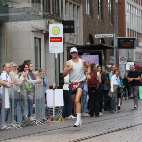 13.09.2026 - 21. swb-Marathon Bremen Strokosch-Dieckow http://msf.ph/oto/10374585 13.09.2026 12:27:10 Ziel 692 meine-sportfotos.de