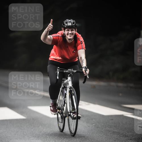 13.09.2026 - Stadtparktriathlon H.Heesch http://msf.ph/oto/10374595 13.09.2026 10:25:38 Radfahren 281, 395 meine-sportfotos.de