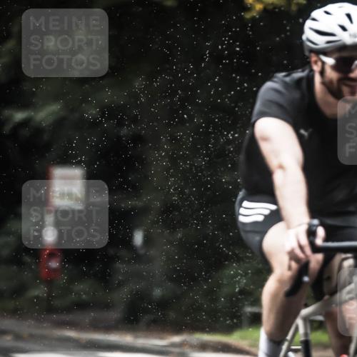 13.09.2026 - Stadtparktriathlon H.Heesch http://msf.ph/oto/10374605 13.09.2026 12:11:59 Radfahren 865, 873, 950, 974 meine-sportfotos.de