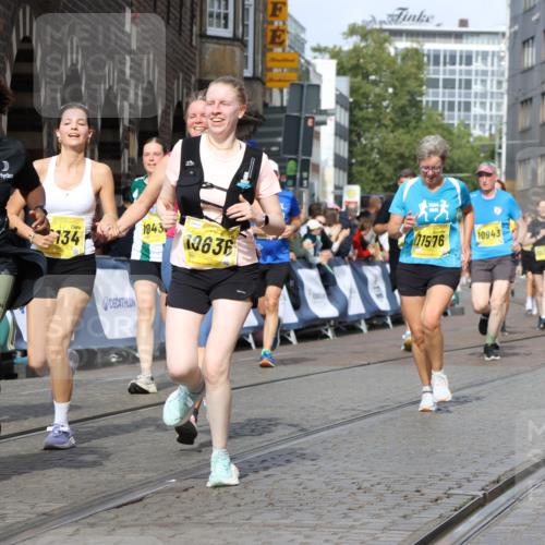 13.09.2026 - 21. swb-Marathon Bremen Strokosch-Dieckow http://msf.ph/oto/10374610 13.09.2026 11:02:21 Ziel 10257, 10409, 10444, 10473, 10500, 10617, 10636, 10803, 10817, 10924, 11115, 11268, 11369, 11436, 11811, 11859, 12016, 12095, 12145, 12360, 12412, 12437, 12466, 12506, 10273, 10278, 11137, 11508, 11526, 11554, 11662, 11890, 11945, 12169, 12252, 12489 meine-sportfotos.de