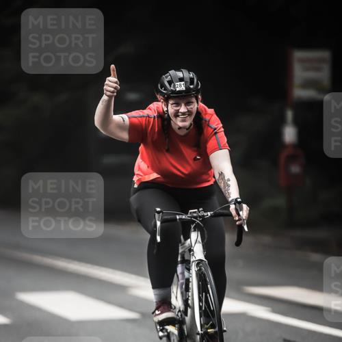 13.09.2026 - Stadtparktriathlon H.Heesch http://msf.ph/oto/10374611 13.09.2026 10:25:39 Radfahren 281, 395 meine-sportfotos.de