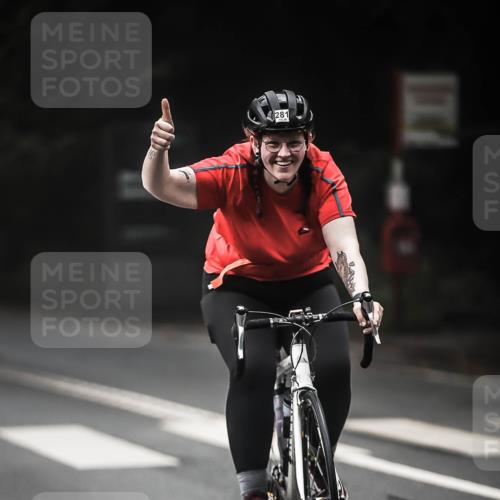 13.09.2026 - Stadtparktriathlon H.Heesch http://msf.ph/oto/10374616 13.09.2026 10:25:39 Radfahren 281, 395 meine-sportfotos.de