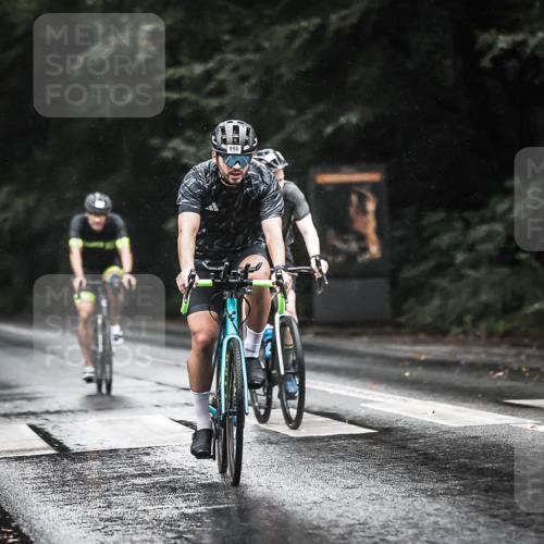 13.09.2026 - Stadtparktriathlon H.Heesch http://msf.ph/oto/10374620 13.09.2026 12:12:01 Radfahren 865, 873, 950, 951, 974 meine-sportfotos.de