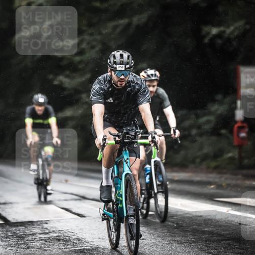 13.09.2026 - Stadtparktriathlon H.Heesch http://msf.ph/oto/10374627 13.09.2026 12:12:01 Radfahren 865, 873, 950, 951, 974 meine-sportfotos.de