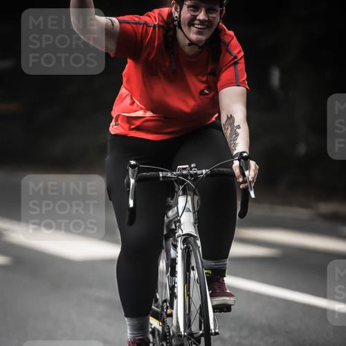 13.09.2026 - Stadtparktriathlon H.Heesch http://msf.ph/oto/10374634 13.09.2026 10:25:39 Radfahren 281, 395 meine-sportfotos.de
