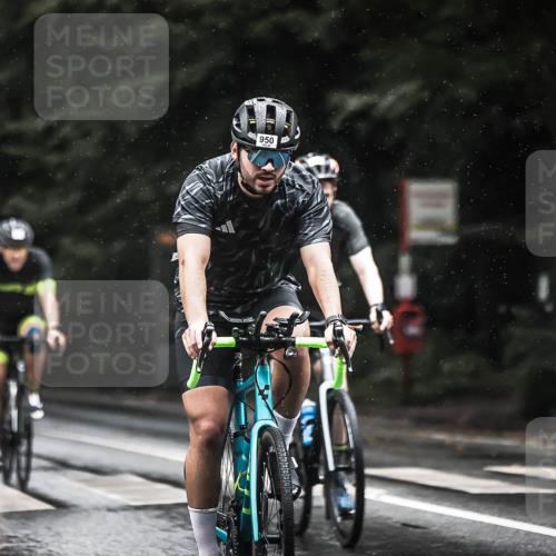 13.09.2026 - Stadtparktriathlon H.Heesch http://msf.ph/oto/10374640 13.09.2026 12:12:02 Radfahren 865, 873, 950, 951, 974 meine-sportfotos.de