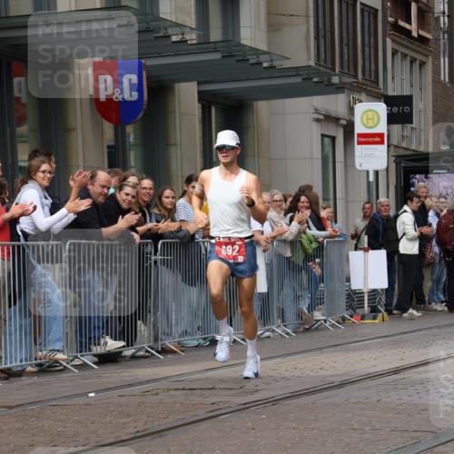 13.09.2026 - 21. swb-Marathon Bremen Strokosch-Dieckow http://msf.ph/oto/10374643 13.09.2026 12:27:12 Ziel 692 meine-sportfotos.de