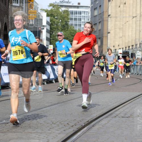 13.09.2026 - 21. swb-Marathon Bremen Strokosch-Dieckow http://msf.ph/oto/10374645 13.09.2026 11:02:23 Ziel 10257, 10409, 10444, 10473, 10500, 10617, 10636, 10803, 10817, 10924, 11115, 11268, 11436, 11576, 11811, 11859, 12016, 12094, 12095, 12134, 12135, 12145, 12360, 12412, 12437, 12506, 11137, 11261, 11508, 11526, 11554, 11662, 11890, 11945, 12169, 12252, 12429, 12489 meine-sportfotos.de