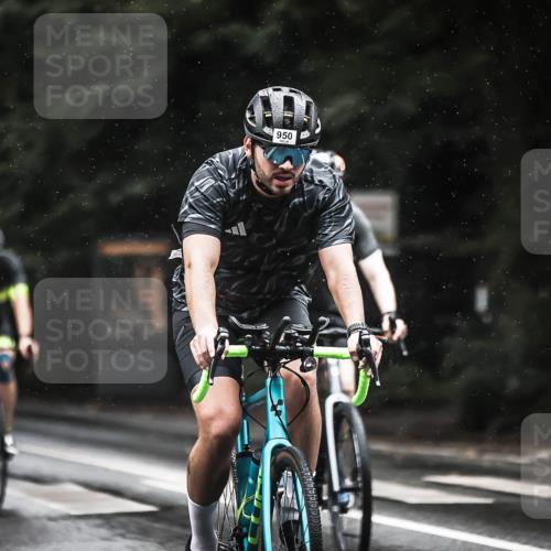 13.09.2026 - Stadtparktriathlon H.Heesch http://msf.ph/oto/10374646 13.09.2026 12:12:02 Radfahren 865, 873, 950, 951, 974 meine-sportfotos.de