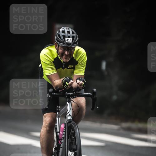 13.09.2026 - Stadtparktriathlon H.Heesch http://msf.ph/oto/10374689 13.09.2026 10:25:47 Radfahren 210, 284, 316, 466 meine-sportfotos.de