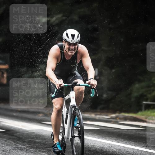 13.09.2026 - Stadtparktriathlon H.Heesch http://msf.ph/oto/10374707 13.09.2026 12:12:07 Radfahren 873, 893, 950, 951, 974, 1004 meine-sportfotos.de