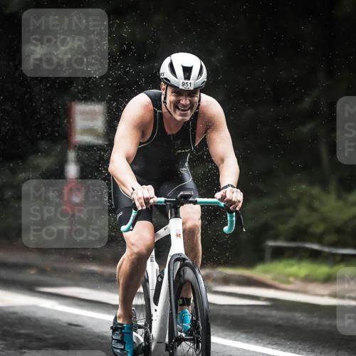 13.09.2026 - Stadtparktriathlon H.Heesch http://msf.ph/oto/10374711 13.09.2026 12:12:07 Radfahren 873, 893, 950, 951, 974, 1004 meine-sportfotos.de