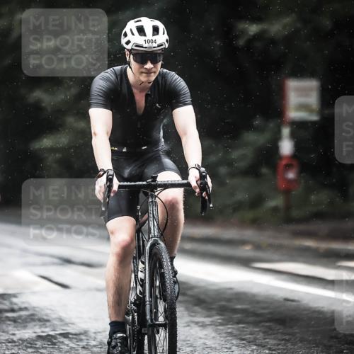 13.09.2026 - Stadtparktriathlon H.Heesch http://msf.ph/oto/10374733 13.09.2026 12:12:12 Radfahren 893, 951, 1004 meine-sportfotos.de