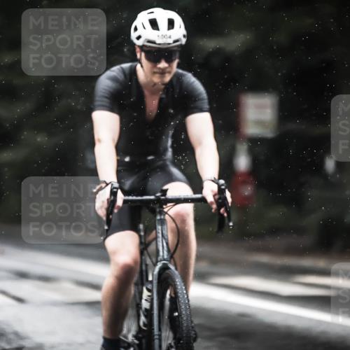 13.09.2026 - Stadtparktriathlon H.Heesch http://msf.ph/oto/10374737 13.09.2026 12:12:12 Radfahren 893, 951, 1004 meine-sportfotos.de