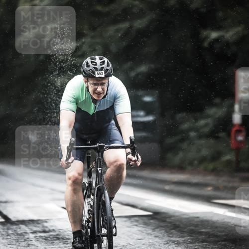 13.09.2026 - Stadtparktriathlon H.Heesch http://msf.ph/oto/10374743 13.09.2026 12:12:13 Radfahren 893, 1004, 1047 meine-sportfotos.de