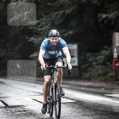 13.09.2026 - Stadtparktriathlon H.Heesch http://msf.ph/oto/10374771 13.09.2026 12:12:19 Radfahren 854, 893, 1047 meine-sportfotos.de