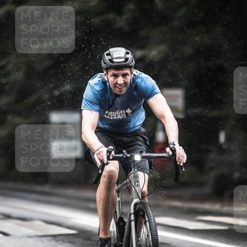 13.09.2026 - Stadtparktriathlon H.Heesch http://msf.ph/oto/10374784 13.09.2026 12:12:19 Radfahren 854, 893, 1047 meine-sportfotos.de