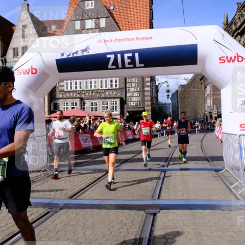 13.09.2026 - 21. swb-Marathon Bremen Tim E. http://msf.ph/oto/10374795 13.09.2026 13:11:26 Ziel 335, 697, 1349, 2021, 2087, 3440, 3448, 3484, 3647, 4429, 5079, 6471, 6657, 8183, 8474, 9410, 9618, 9622, 9762 meine-sportfotos.de
