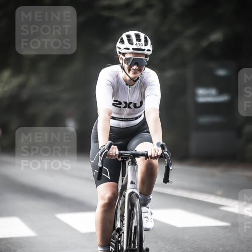 13.09.2026 - Stadtparktriathlon H.Heesch http://msf.ph/oto/10374803 13.09.2026 10:55:19 Radfahren 377, 410, 542 meine-sportfotos.de