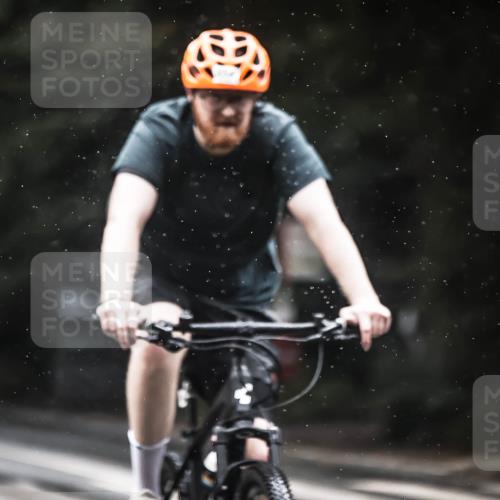 13.09.2026 - Stadtparktriathlon H.Heesch http://msf.ph/oto/10374828 13.09.2026 12:12:25 Radfahren 854, 1047 meine-sportfotos.de
