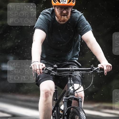 13.09.2026 - Stadtparktriathlon H.Heesch http://msf.ph/oto/10374837 13.09.2026 12:12:26 Radfahren 854 meine-sportfotos.de