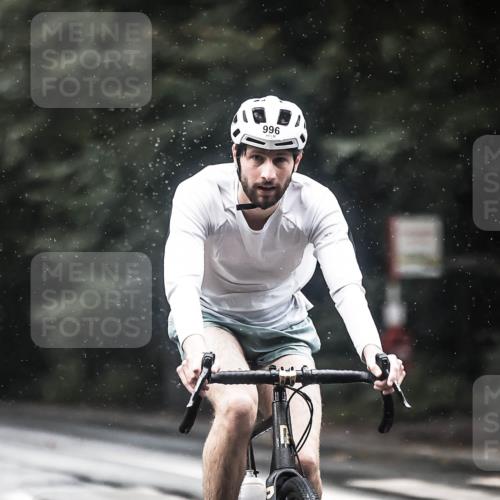 13.09.2026 - Stadtparktriathlon H.Heesch http://msf.ph/oto/10374858 13.09.2026 12:12:38 Radfahren 842, 953, 996 meine-sportfotos.de