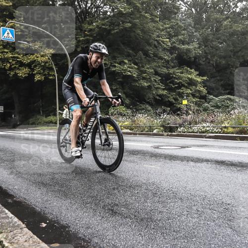 13.09.2026 - Stadtparktriathlon H.Heesch http://msf.ph/oto/10374896 13.09.2026 09:14:08 Radfahren 1, 47, 70, 76, 88, 133 meine-sportfotos.de