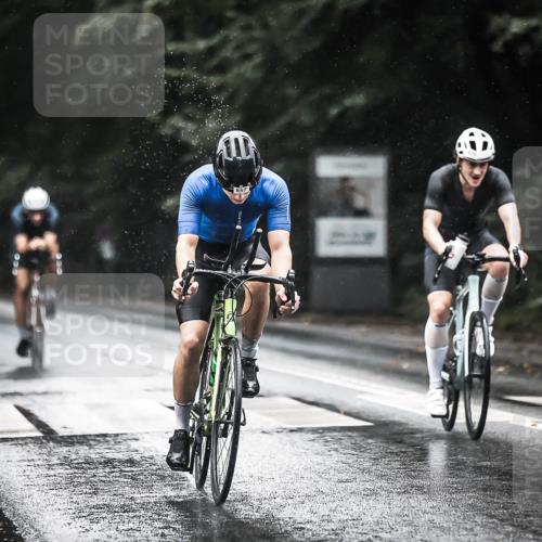 13.09.2026 - Stadtparktriathlon H.Heesch http://msf.ph/oto/10374905 13.09.2026 12:12:47 Radfahren 842, 857, 953, 970, 980, 1037 meine-sportfotos.de