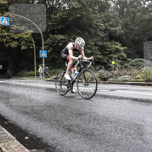 13.09.2026 - Stadtparktriathlon H.Heesch http://msf.ph/oto/10374913 13.09.2026 09:14:12 Radfahren 75, 76, 84, 114, 133 meine-sportfotos.de