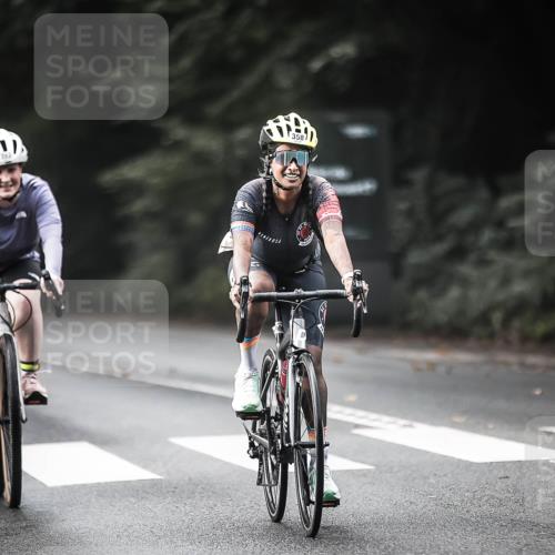 13.09.2026 - Stadtparktriathlon H.Heesch http://msf.ph/oto/10374925 13.09.2026 10:55:32 Radfahren 353, 358, 370, 392, 531, 546, 672 meine-sportfotos.de