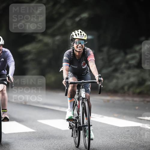 13.09.2026 - Stadtparktriathlon H.Heesch http://msf.ph/oto/10374931 13.09.2026 10:55:32 Radfahren 353, 358, 370, 392, 531, 546, 672 meine-sportfotos.de