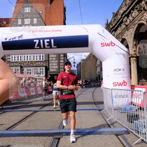 13.09.2026 - 21. swb-Marathon Bremen Tim E. http://msf.ph/oto/10374966 13.09.2026 13:11:30 Ziel 335, 697, 1349, 2087, 3440, 3448, 3484, 3647, 4429, 6274, 6471, 8183, 8474, 9291, 9410, 9618, 9762 meine-sportfotos.de